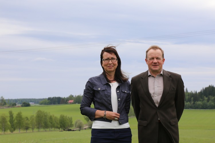 Kaisa Riiko on Järki Lanta -hankkeen projektikoordinaattori ja Ilkka Herlin ohjausryhmän puheenjohtaja. Herlin on myös Itämerta suojelevan säätiön Baltic Sea Action Groupin (BSAG) perustaja, hallituksen puheenjohtaja ja rahoittaja. Järki Lanta toimii osana Järki-hanketta, joka on BSAGin ja Luonnon- ja riistanhoitosäätiön yhteishanke. Järki-hankkeen tarkoituksena on suojella vesistöjä ja lisätä luonnon monimuotoisuutta. Tavoitteena on pelastaa Itämeri, ja säilyttää maatalous elinvoimaisena. Riiko ja Herlin uskovat sen olevan mahdollista.